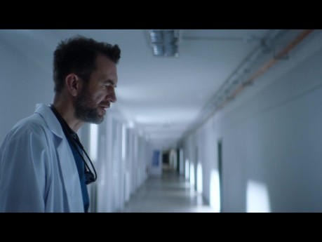 Film samorządu lekarskiego „Ratowanie życia to nie przestępstwo”